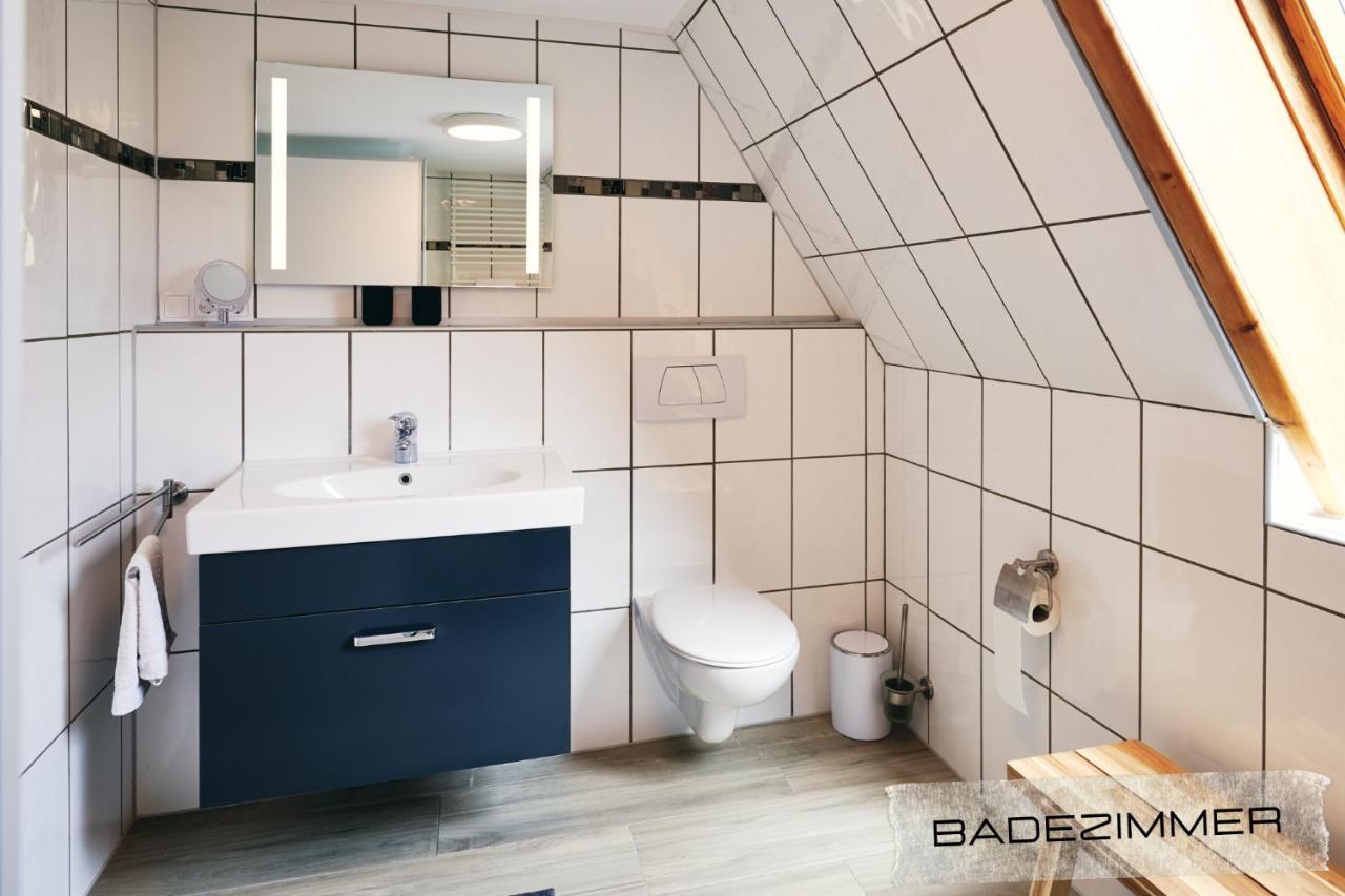 Ferienwohnung Mit Balkon In Zentraler Und Ruhiger Lage Busum Exterior photo